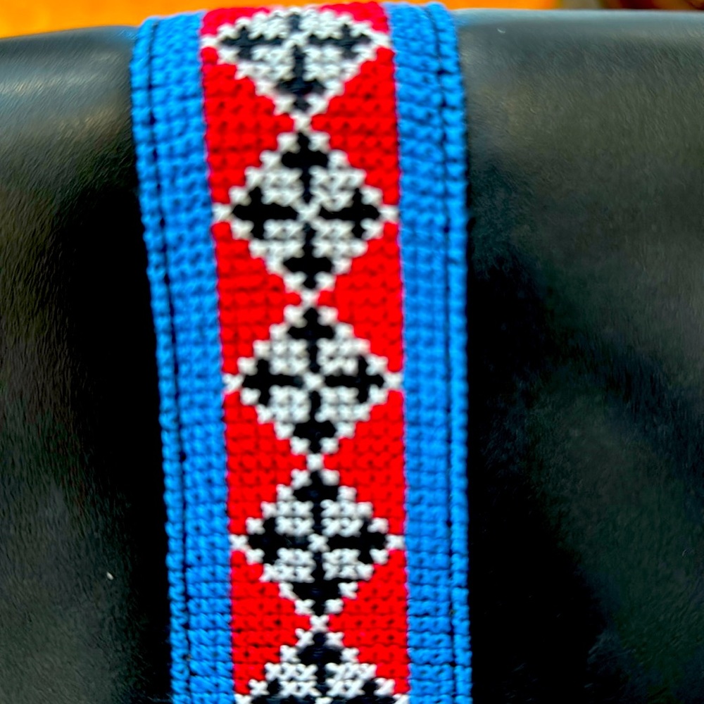 🚺- NWT. Black leather Palestinian embroidery belt bag./Fanny pack.